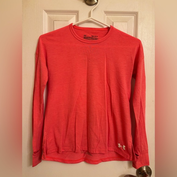 Under armour long sleeve t-shirt girls size medium - Picture 1 of 3